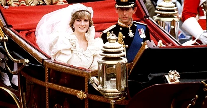 Prințesa Diana și prințul Charles, în ziua nunții