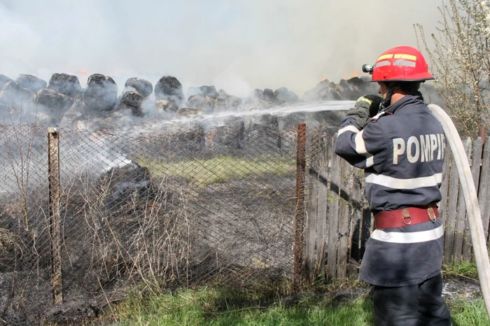 incendiu păuleşti foto diana frincu