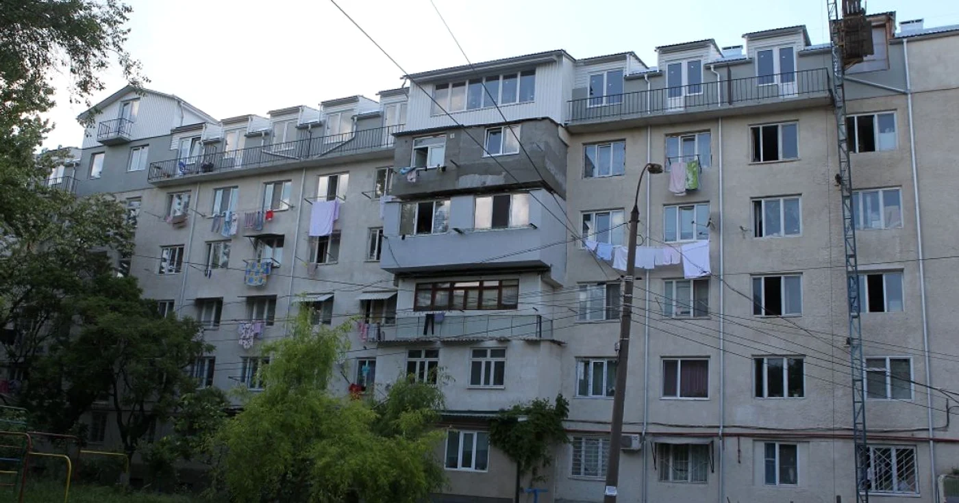 Cumpărătorii de locuinţe în mansardele din Chişinău n-au nicio garanţie că intră vreodată în proprietatea apartamentelor plătite Foto: Tudor Iovu