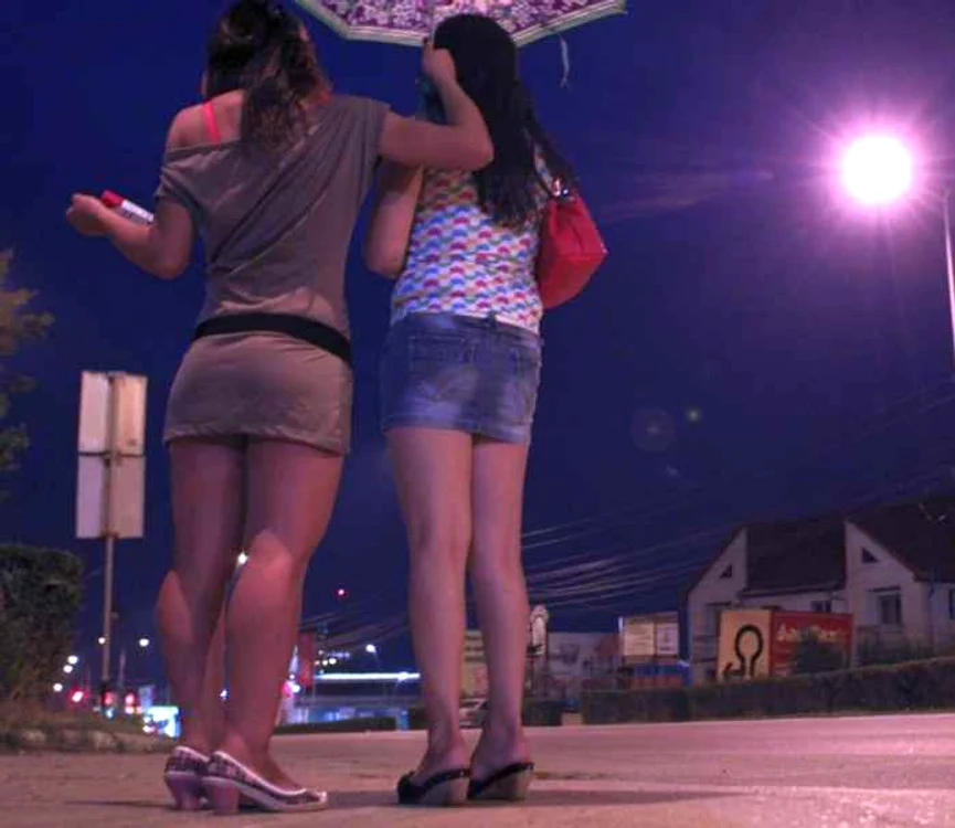 
    Familia prostituatei minorei s-a aliat cu alte grupuri de proxeneţi din Madrid. (Foto arhivă)  