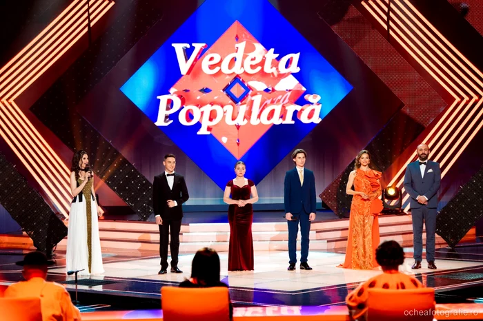 Iuliana Tudor și finaliștii „Vedeta populară“ FOTO TVR