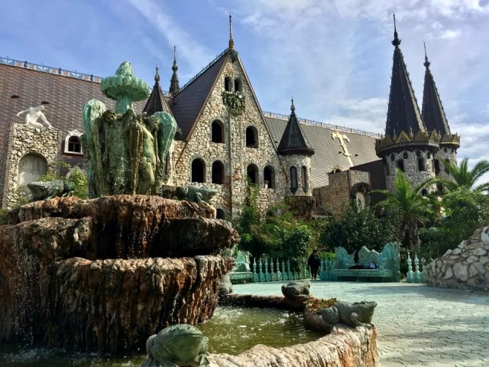 Castelul de la Ravadinovo FOTO Novinite