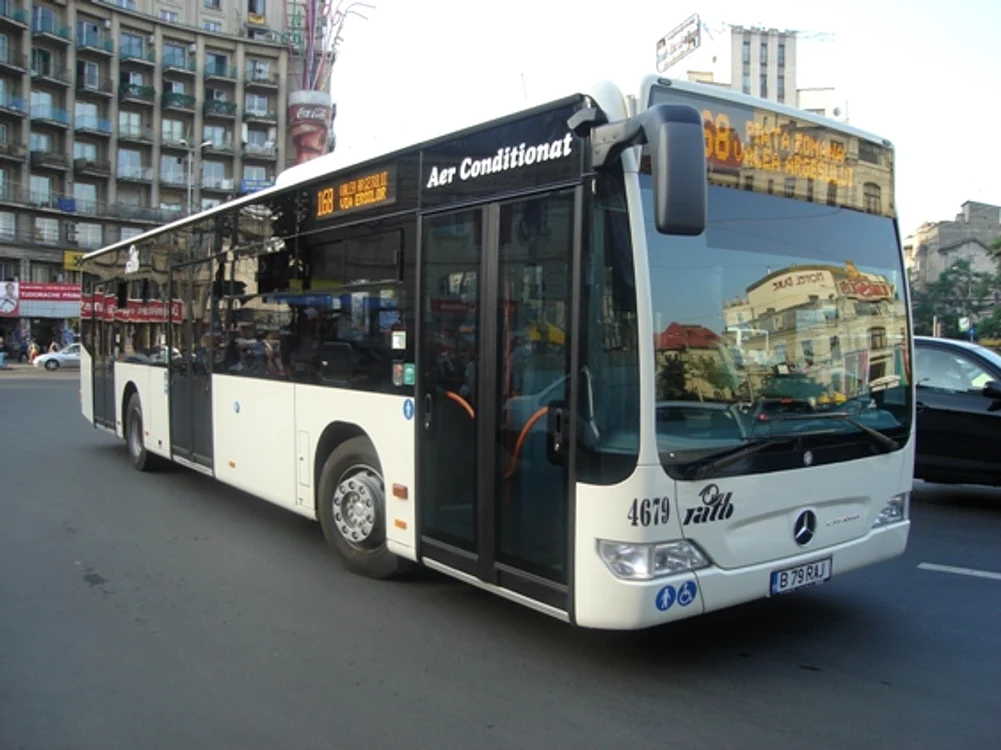 
    Angajații RATB nu au de suferit. Legea nu permite ca și contul de salarii să fie blocat  