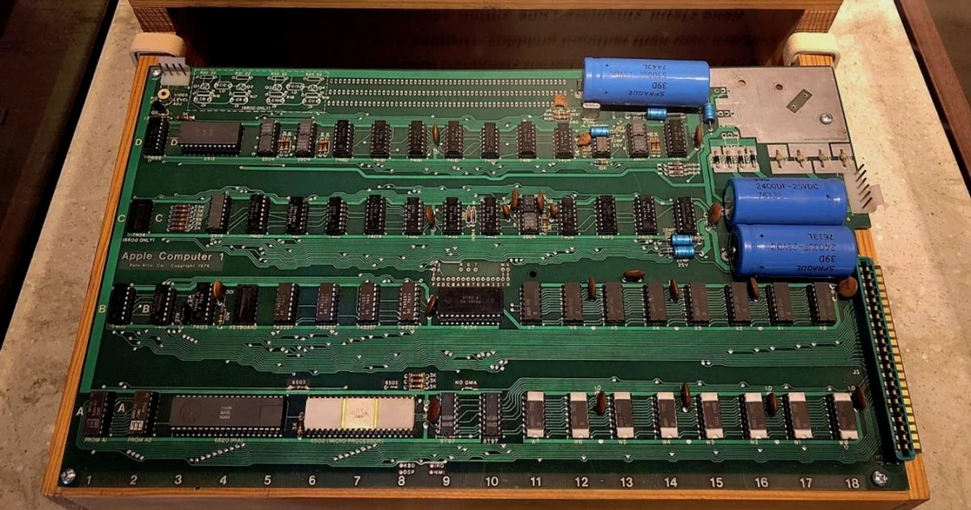 Computer Apple 1 FOTO Wikipedia 