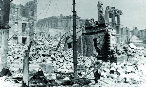Orașul Sevastopol, distrus de luptele din vara anului 1942 (© Getty Images)
