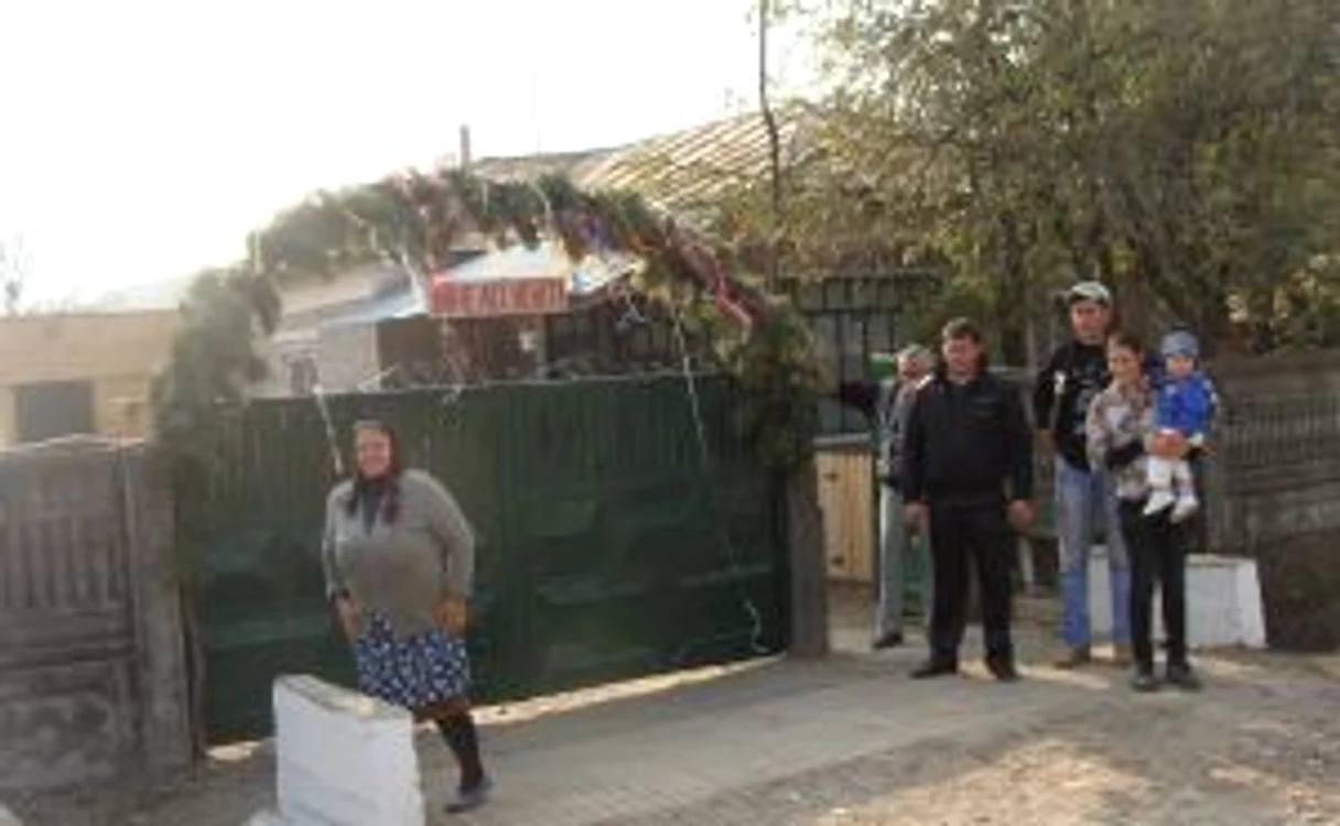 Casa unde locuieşte familia Iordache, din Şuşani