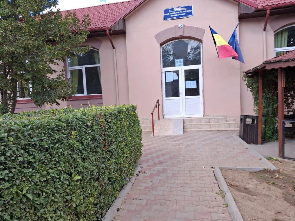 Drama copiilor din Constanța care încă nu știu unde vor merge în clasa a IX-a