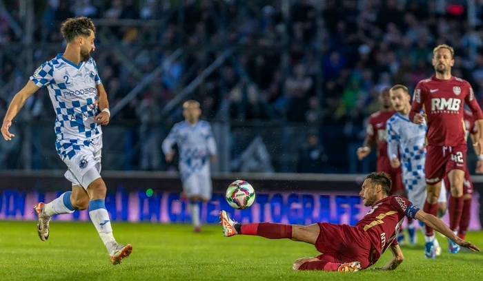 Corvinul Hunedoara, calificare spectaculoasă în semifinalele Cupei României (FOTO: Sportpictures)