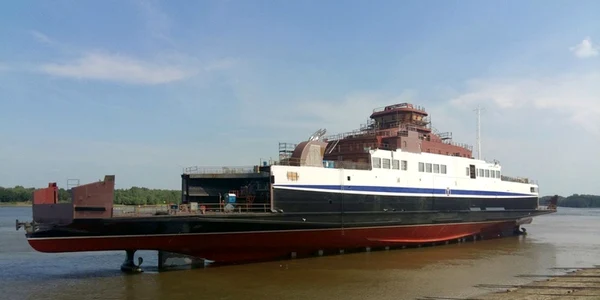 Lansarea la apă a feribotului Flatoy FOTO Vard Brăila