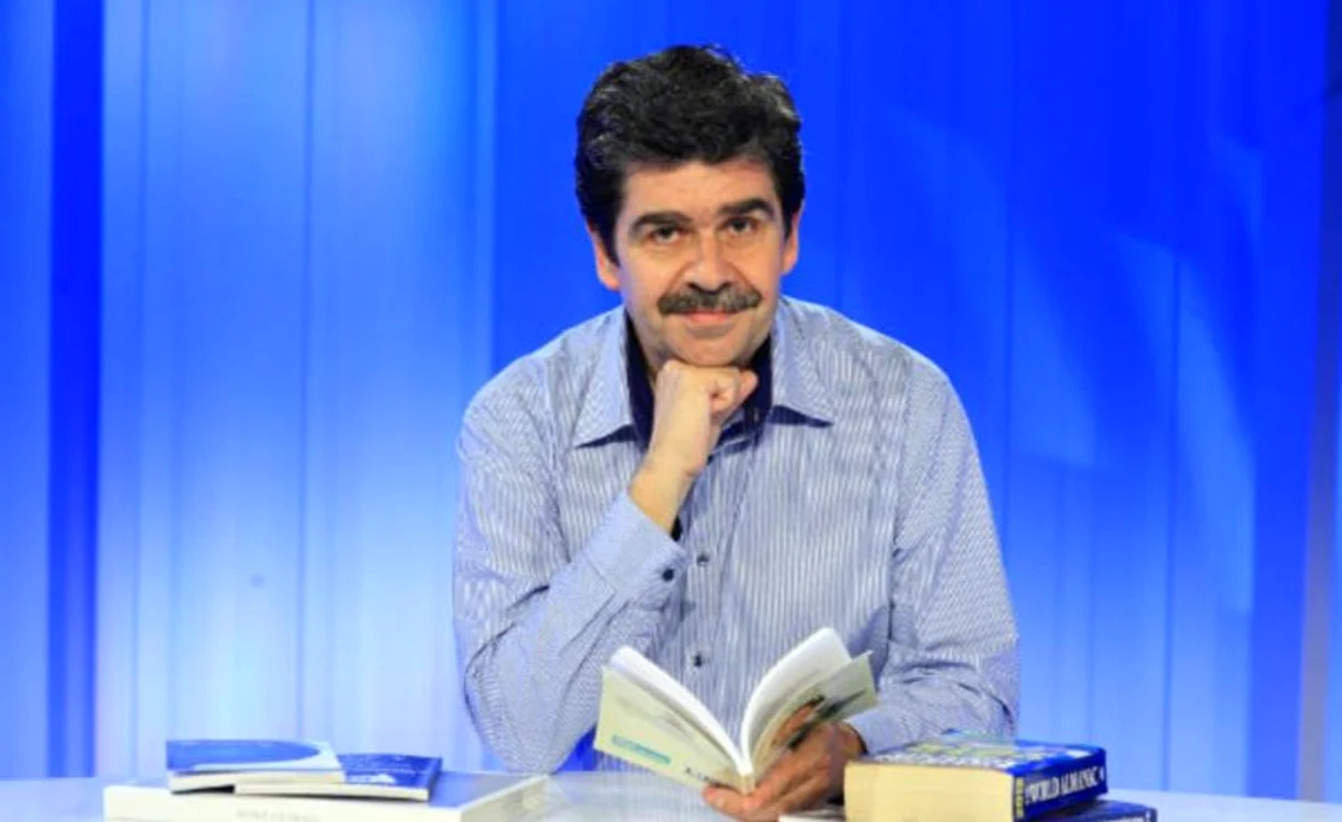 
    Radu Paraschivescu nu va mai prezenta cele două emisiuni de la Digi 24 Foto:Arhivă personală  
