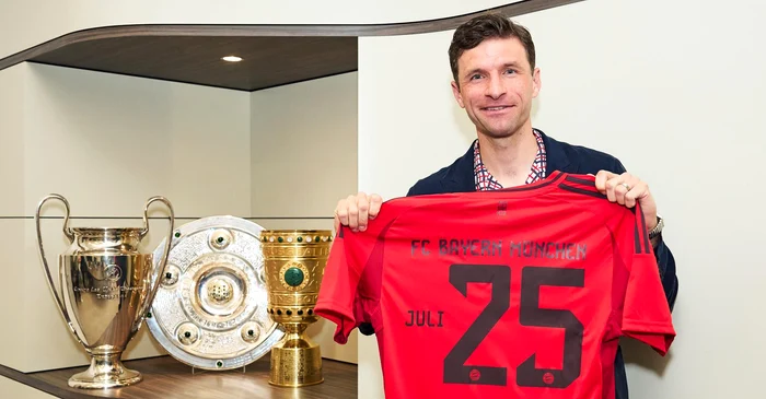 Thomas Muller a petrecut 25 de ani la clubul bavarez. Foto Facebook Bayern Munchen 
