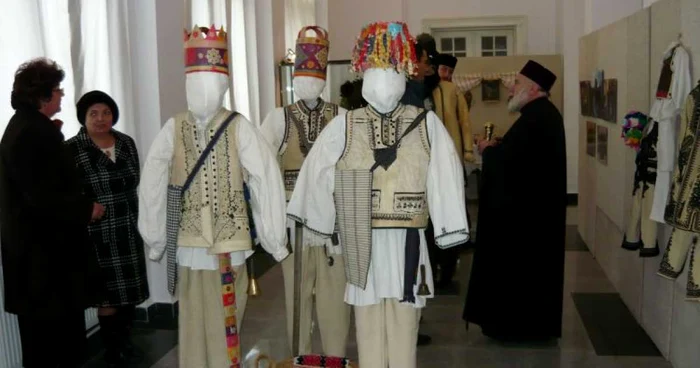 Curs pentru custozii muzeelor (arhivă)