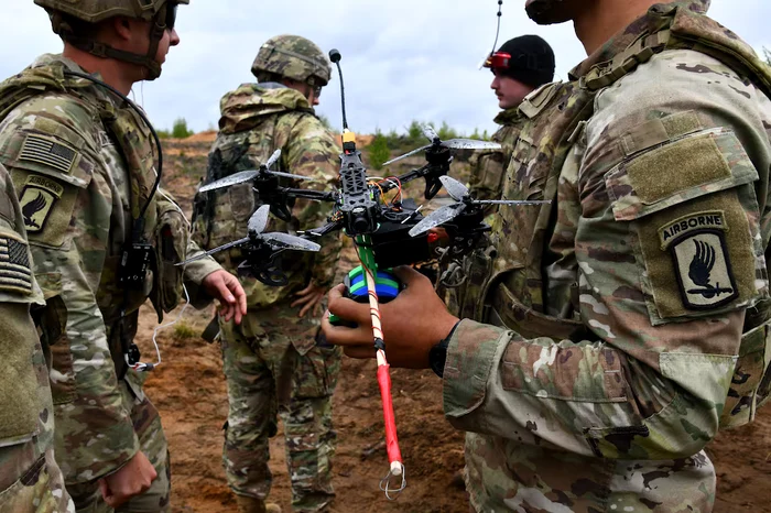 Soldați americani, la antrenamet cu drone/FOTO:US Army