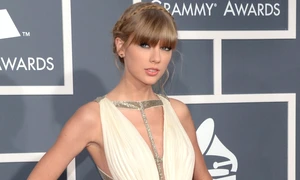 taylor swift rochie alba gettyimages jpg