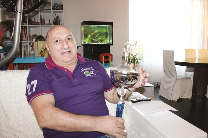 George Savvides se mândreşte cu afacerile sale, dar şi cu premiile pe care le-a cucerit ca sportiv Foto: CIN