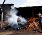 Incendiu la ferma de pui Gătejeşti - Vâlcea Foto ISU Vâlcea