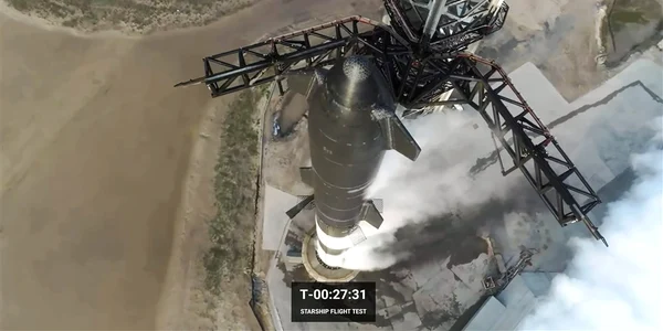 Zborul de testare si explozia navei Starship după lansarea de la baza SpaceX din Boca Chica Texas 20 aprilie 2023 FOTO EPA EFE SPACEX (1) jpg