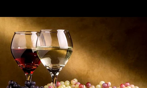 Într o seară am pus buzele pe un pahar de vin alb și am simțit că mor jpeg