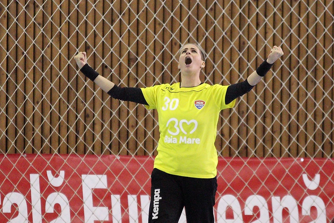 Portăriţa Paula Ungureanu a pus umărul la victoria HCM-ului din Slovenia
