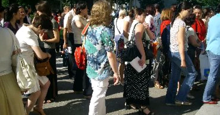 Bacău: Sute de catedre au rămas fără profesori