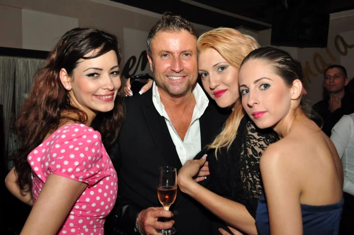 
    Cătălin Botezatu și-a prezentat aviatorii la Crema Summer Club Mamaia  