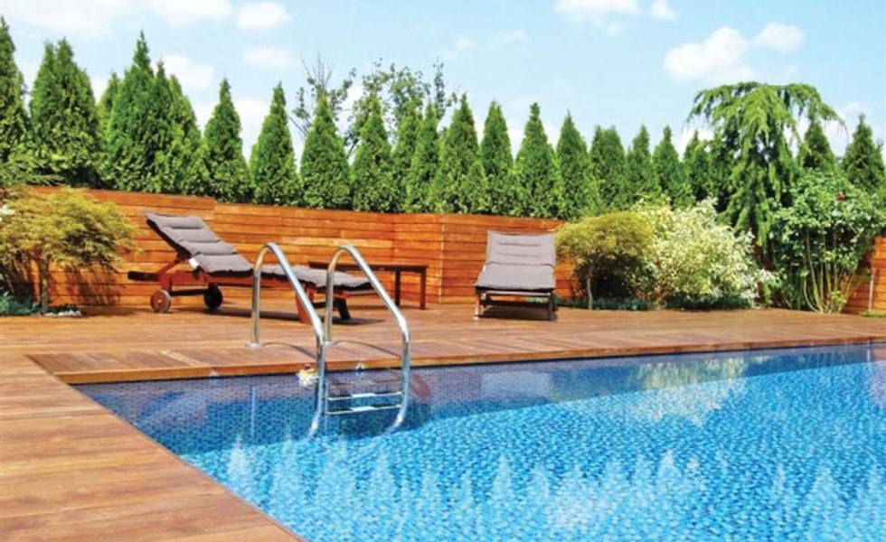 Seceta determină autoritățile franceze să interzică vânzarea piscinelor de curte. Nu a plouat de un an