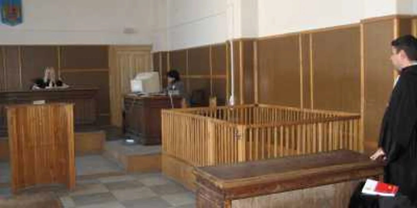 La termenul de astăzi s-a prezentat doar avocatul fostului director tehnic din CJ.