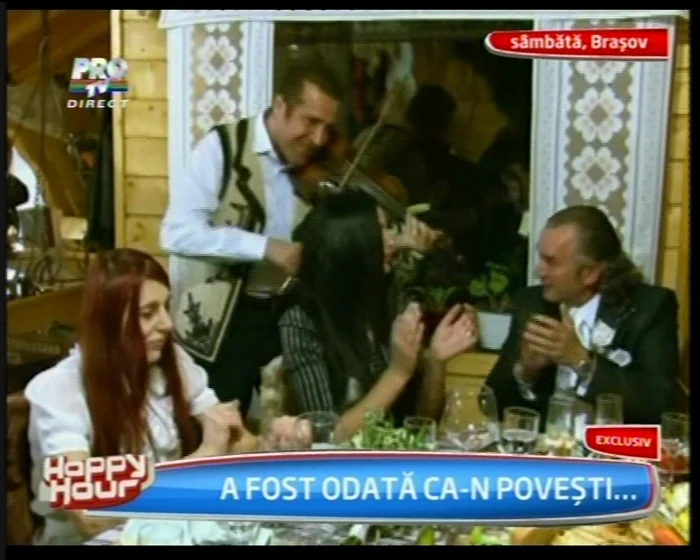 Miron şi Marinela s-au căsătorit sâmbăta trecută la Braşov (captură foto Happy Hour)