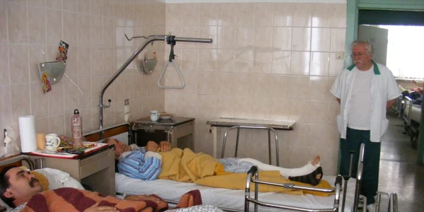Meseriaşii de ocazie rămân fără degete, mâini, picioare, uneori le este afectat  şi gâtul sau alte părţi ale corpului