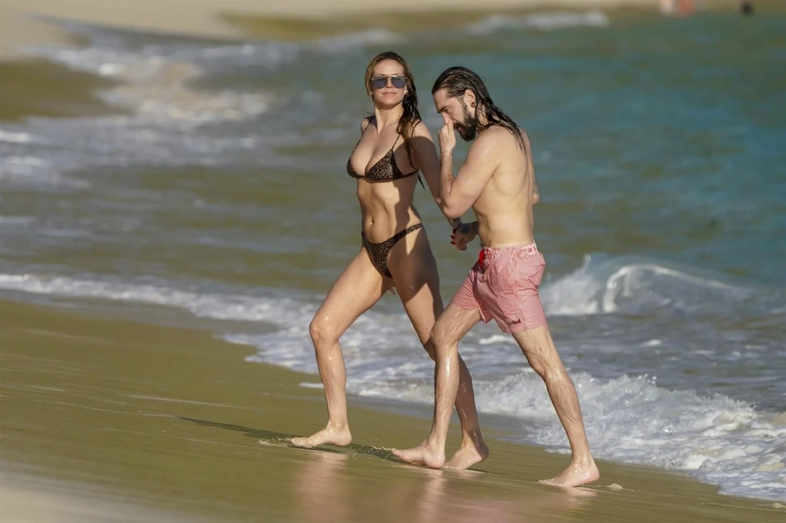 Heidi Klum în bikini în vacanță cu soțul ei, Tom