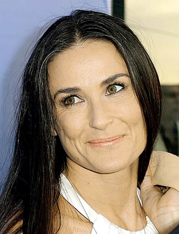 Demi Moore (51 de ani)