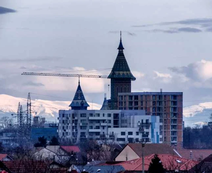 Cum se văd Munţii Banatului din Timişoara FOTO Răzvan Vitionescu