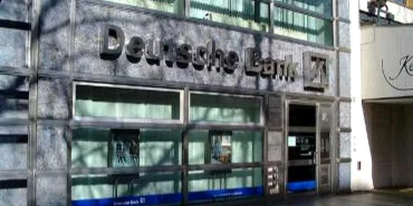 Deutsche Bank, cea mai importantă bancă germană, intră pe piaţa românească