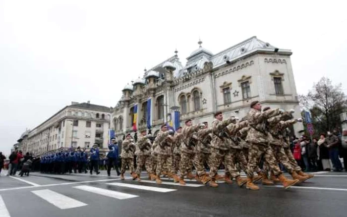 De Ziua Naţională vor defila jandarmii, pompierii şi Poliţia Locală