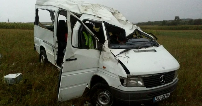 Accident cu microbuz la Suceava