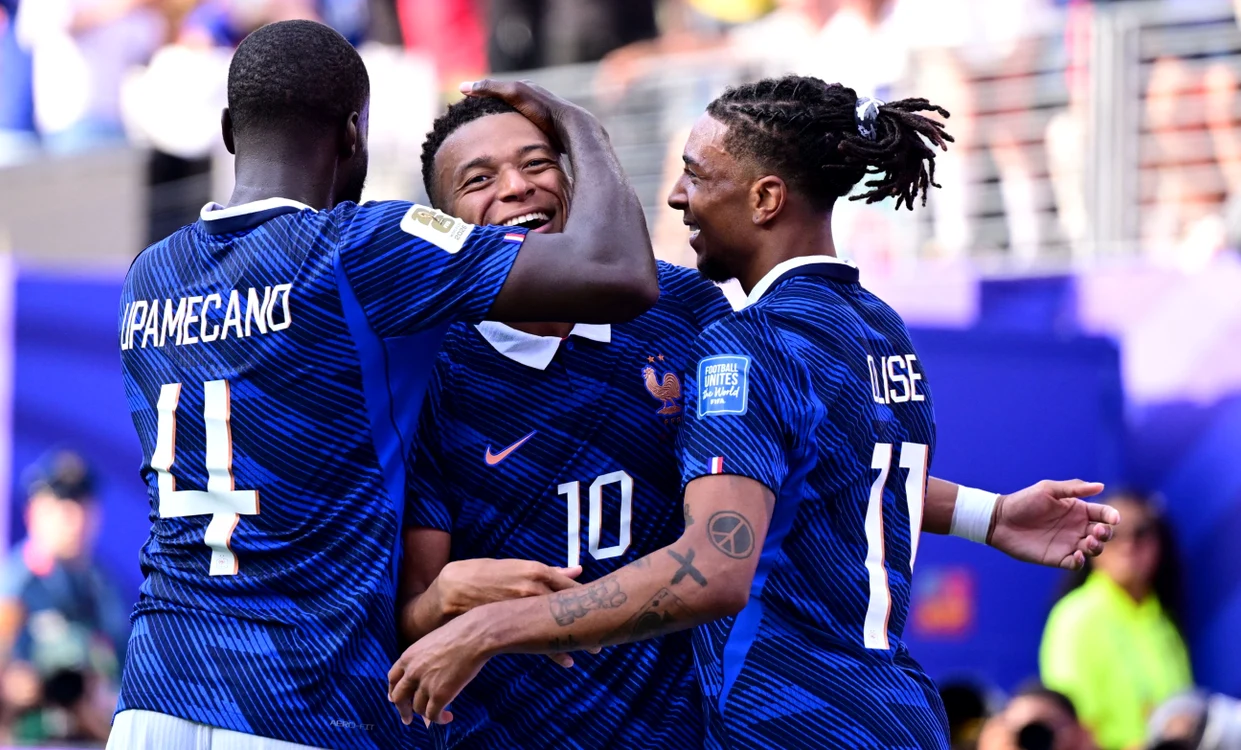 Kylian Mbappe, dublă pentru Franța Foto/Sportpictures