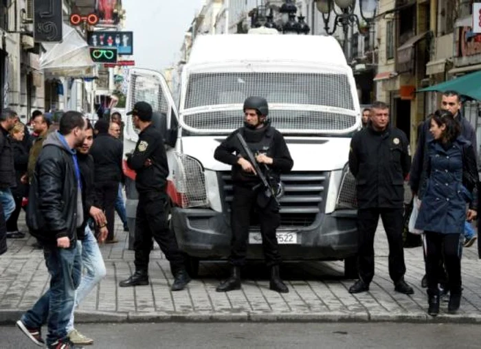 Forţele de ordine tunisiene au înconjurat Muzeul Bardo şi Parlamentul