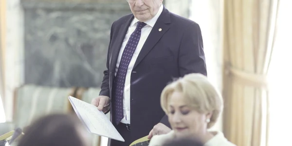 Mugur isarescu -viorica dancila. foto inquam photos