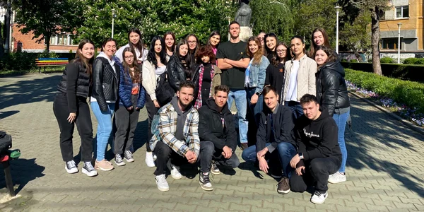 popovici cu colegii de liceu jpg