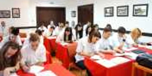 A doua editie a şcolii de vară „Descoperă Avocatura de Afaceri” s-a încheiat vineri