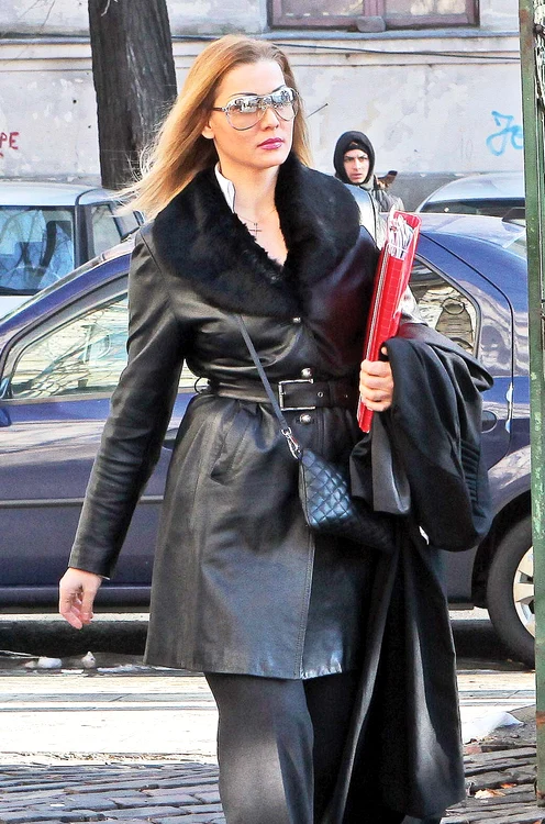 Simona  Voiculescu,  avocat