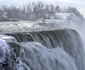 Cascada Niagara a înghețat parțial din cauza temperaturilor extrem de scăzute din Canada și Statele Unite. FOTO Profimedia