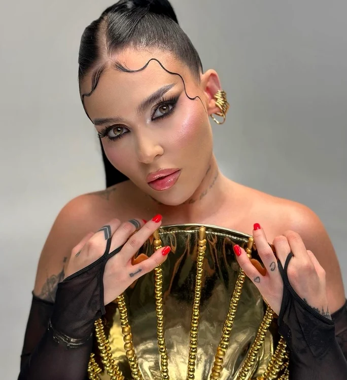 Oana Radu foto PR 2 jpg