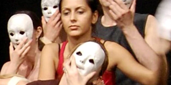 În timpul unui spectacol, cântăreaţa de operă Ana Maria Martinez a căzut în fosa orchestrei