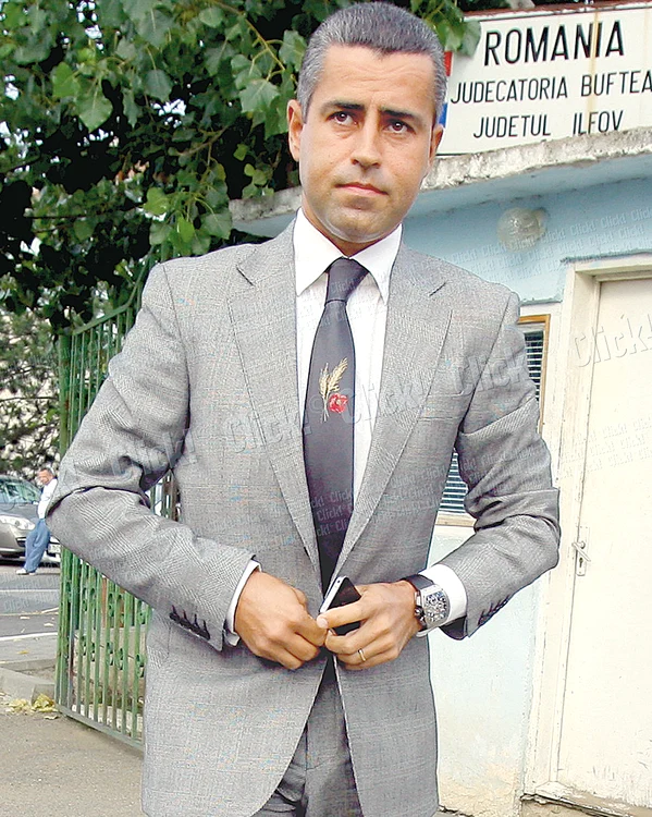
    Miliardarul  avea patru  arme letale  