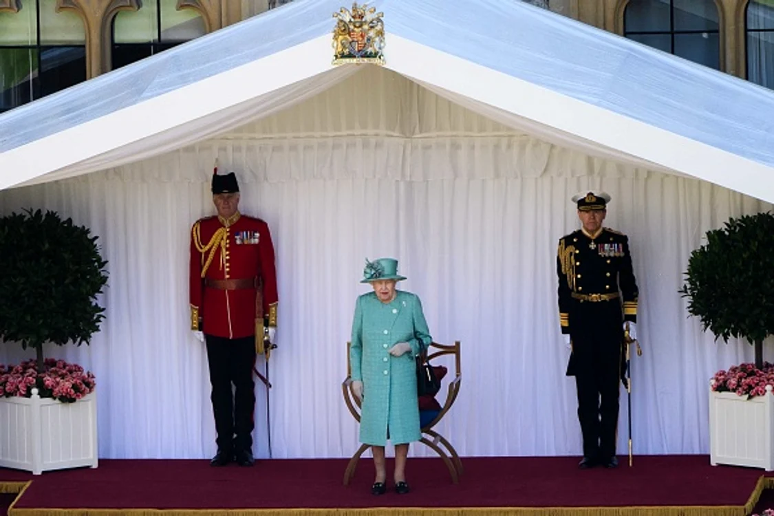 
    Regina Elisabeta a II-a a fost sărbătorită oficial prin ceremonia „Trooping the Colour”Foto: Getty Images  