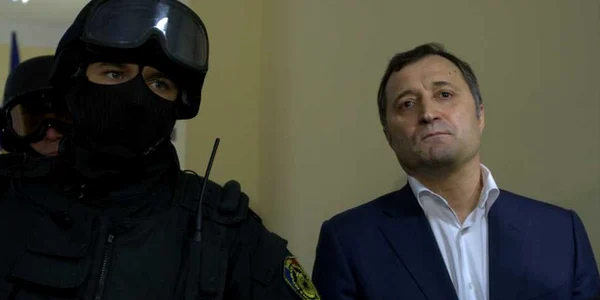 Vlad Filat la Curtea de Apel FOTO Alexandru Tarlev