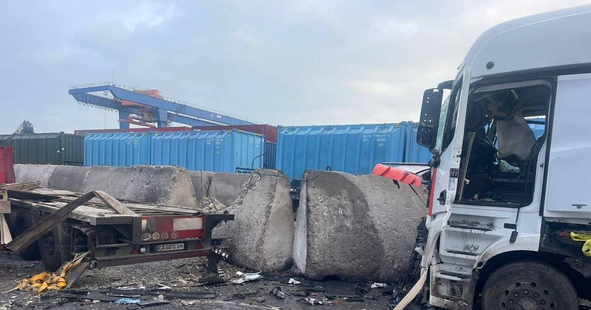 Atac asupra porturilor din Odesa: un mort, 8 răniți