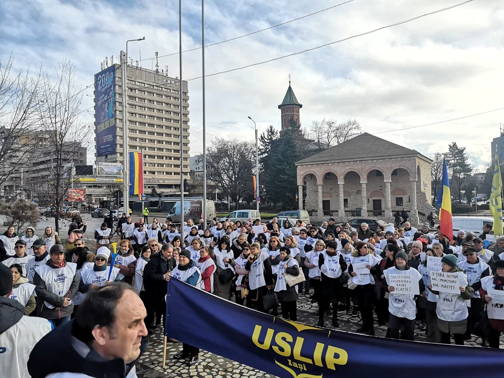Protest al sindicaliștilor din Educație /  Federația Sindicatelor Libere din Învățământ (FSLI) 