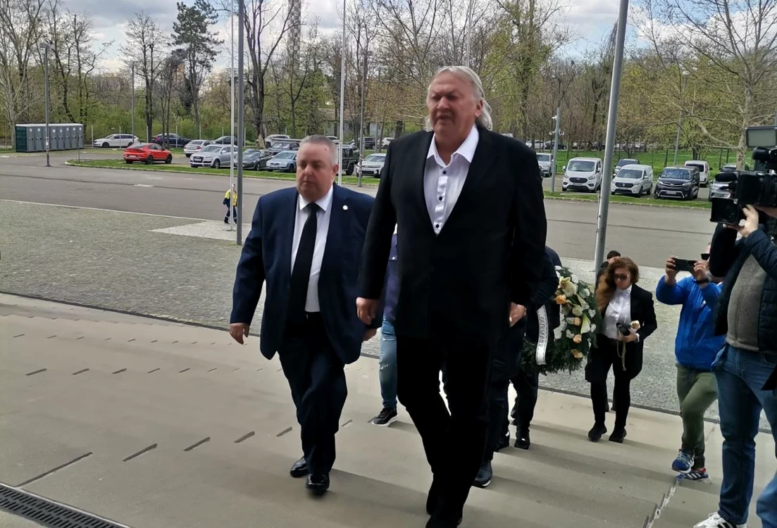Dănuț Lupu a plâns în fața catafalcului (FOTO: Click!)
